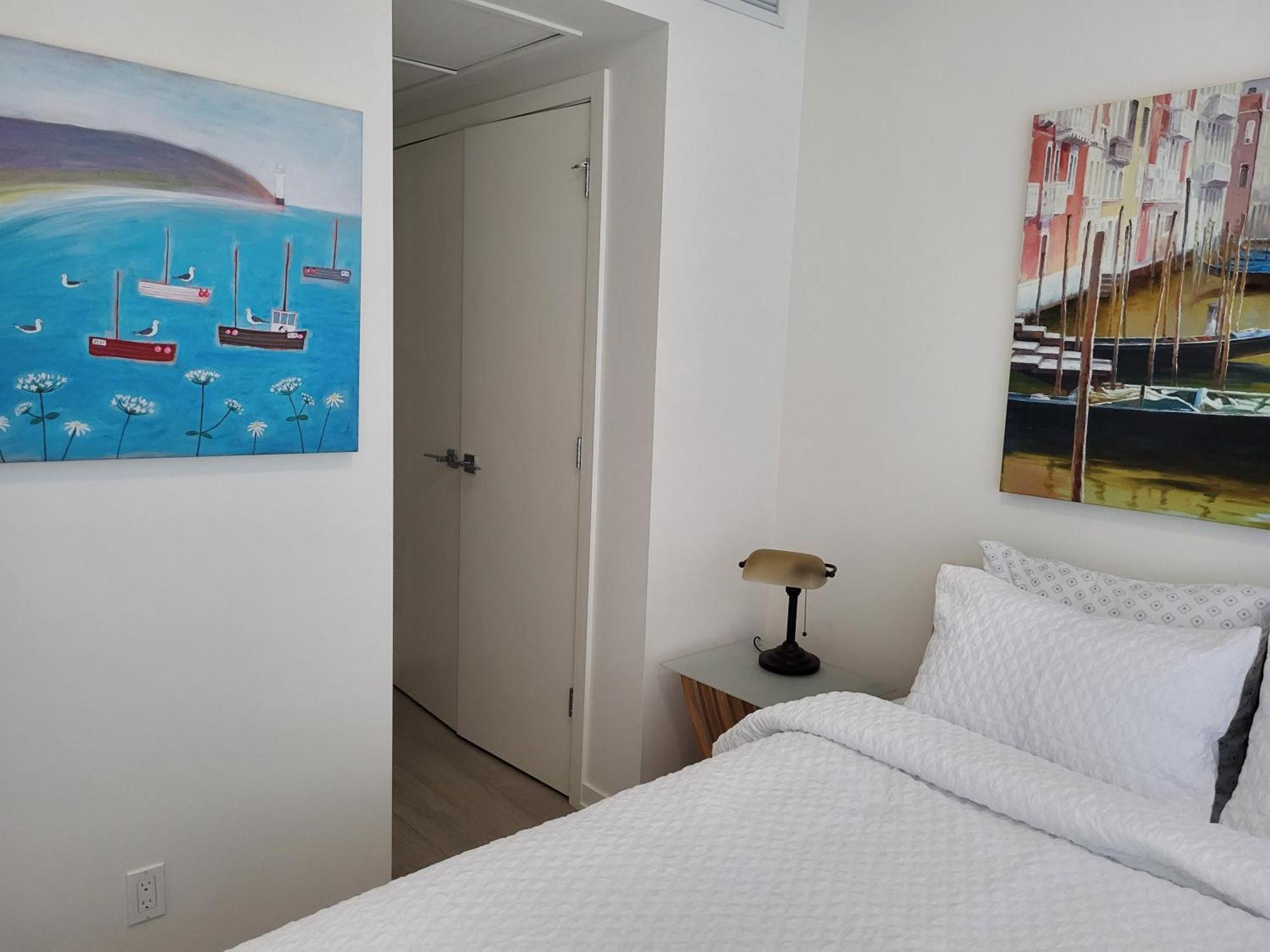 Your Perfect Escape - Modern Landmark Condo In Downtown Calgary - Free Parking- Premium Location 외부 사진