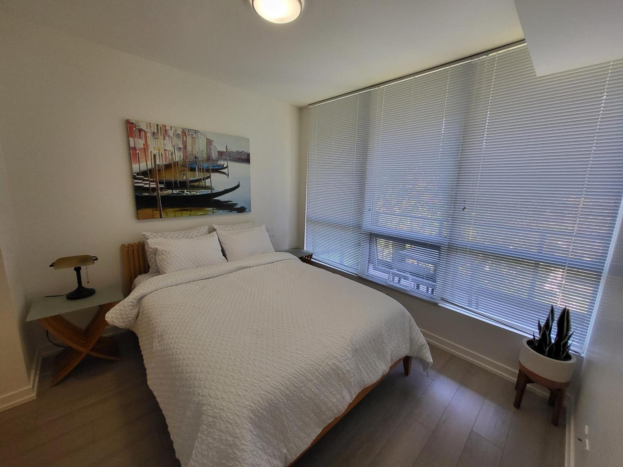 Your Perfect Escape - Modern Landmark Condo In Downtown Calgary - Free Parking- Premium Location 외부 사진